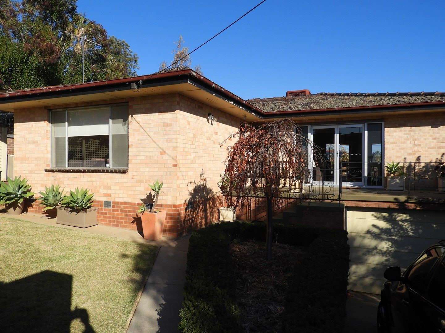 323 Chambers Avenue, East Albury NSW 2640, Image 0