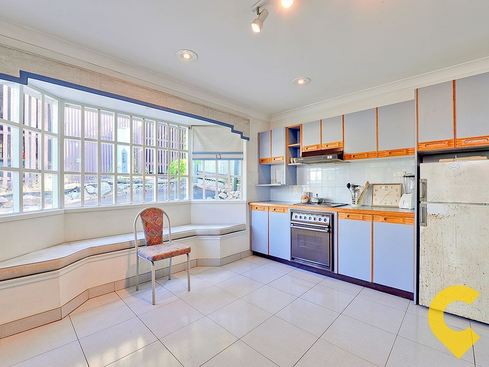 172 Kennigo Street, Spring Hill QLD 4000, Image 2