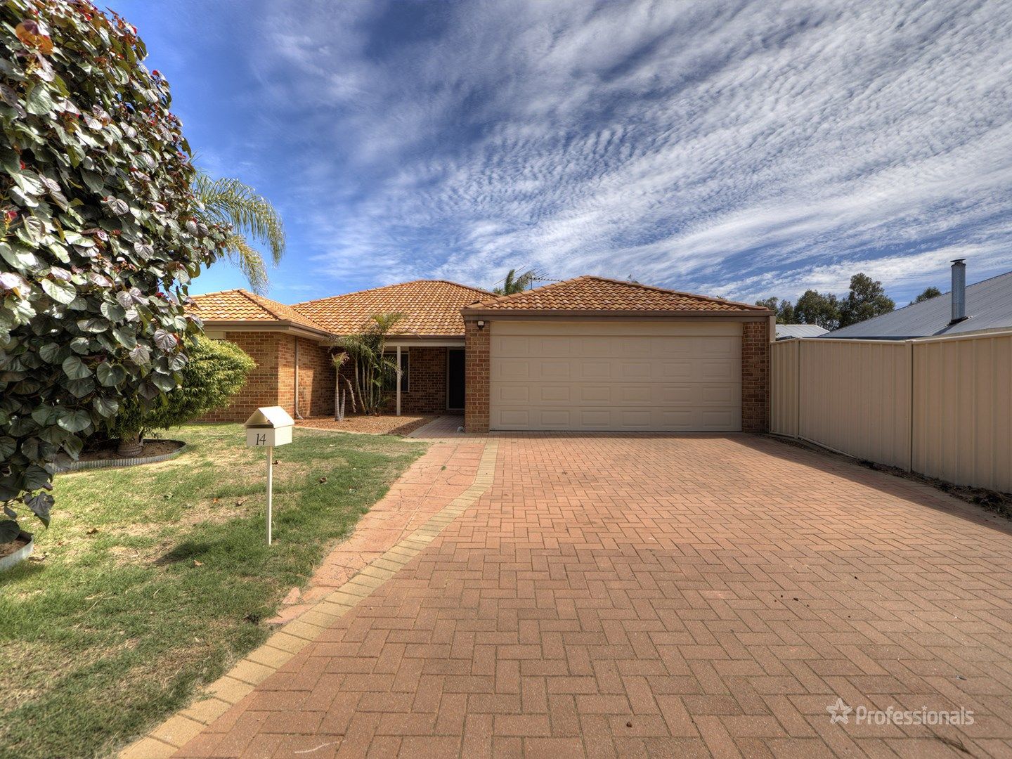 14 Santiago Street, Seville Grove WA 6112, Image 0