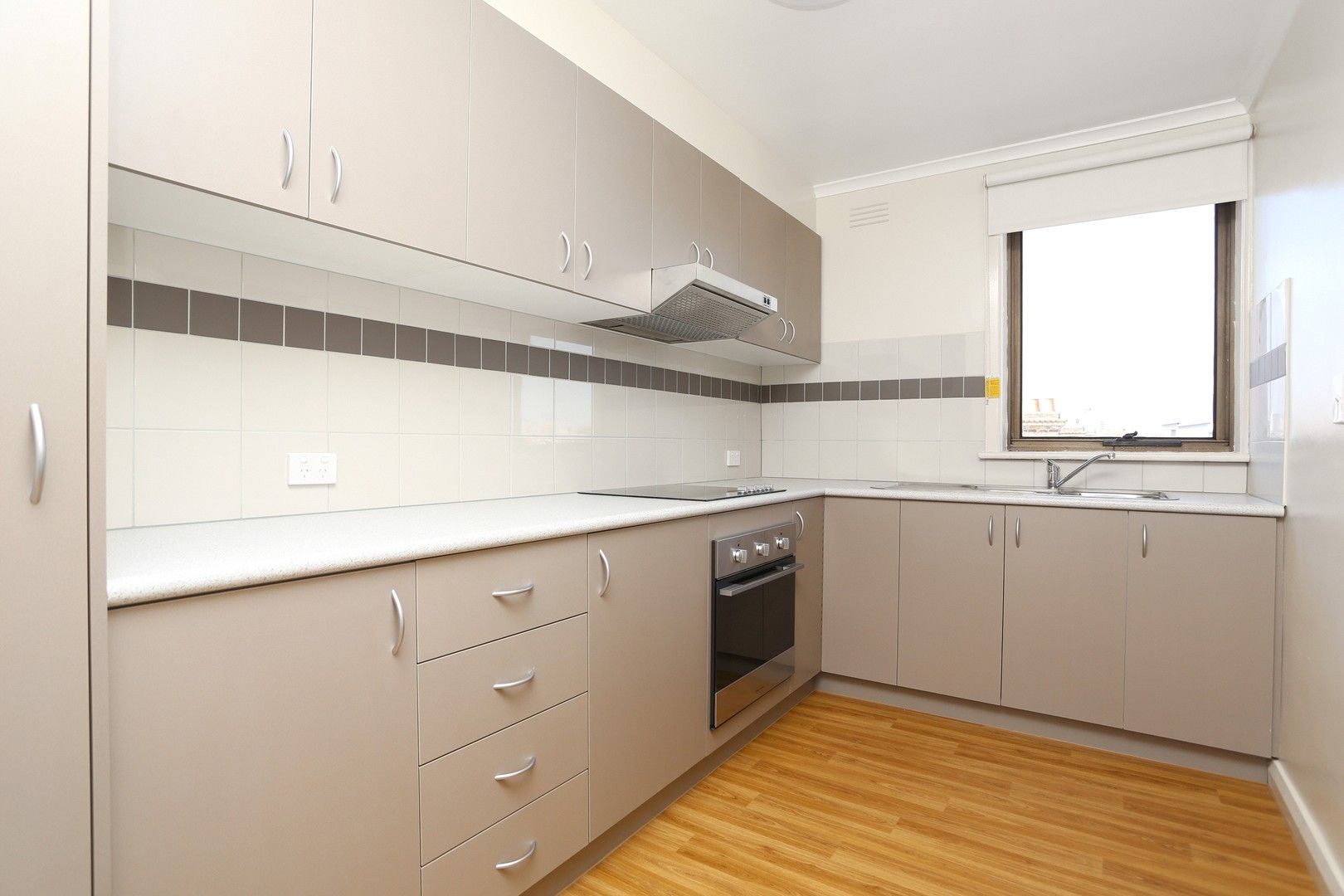 2 bedrooms Apartment / Unit / Flat in 11/42 Alfred Street PRAHRAN VIC, 3181