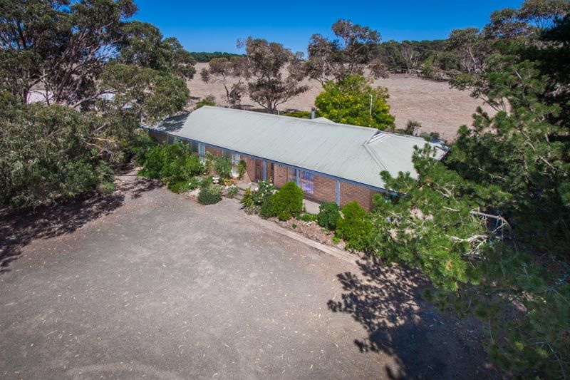 8 Campbell Road, Gisborne VIC 3437, Image 0