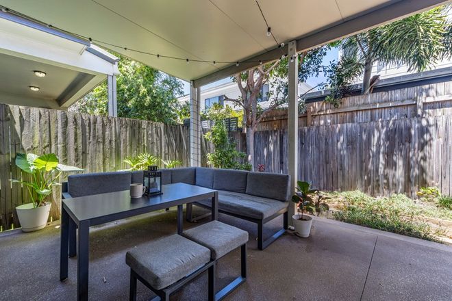 4/129 Beatrice Terrace Ascot 4007 - Image 4
