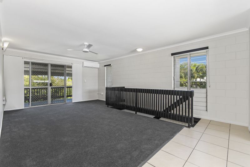 Unit 1/17 Gladstone St, Pimlico QLD 4812, Image 2