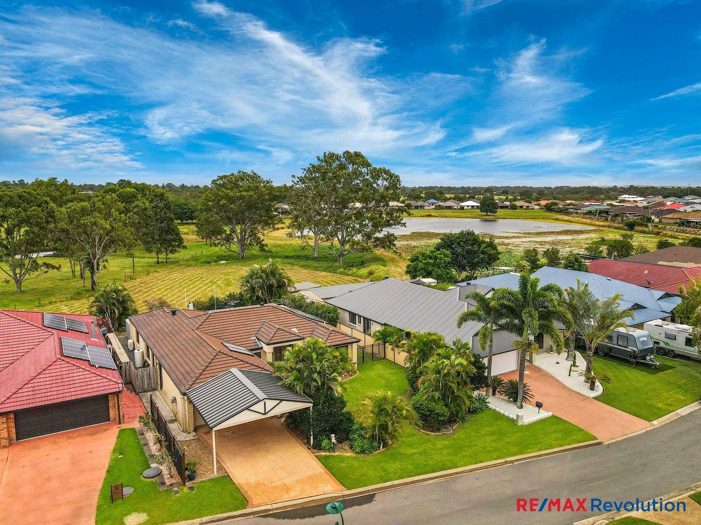 32 Lake Breeze Drive, Loganholme QLD 4129, Image 0