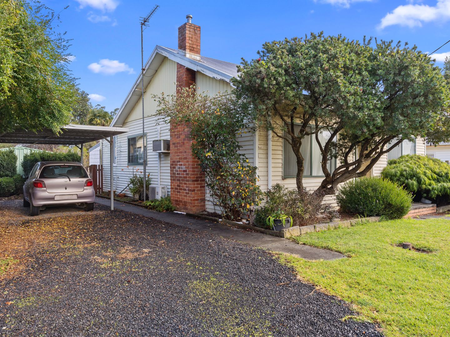 10 Brumley Street, Leongatha VIC 3953, Image 2