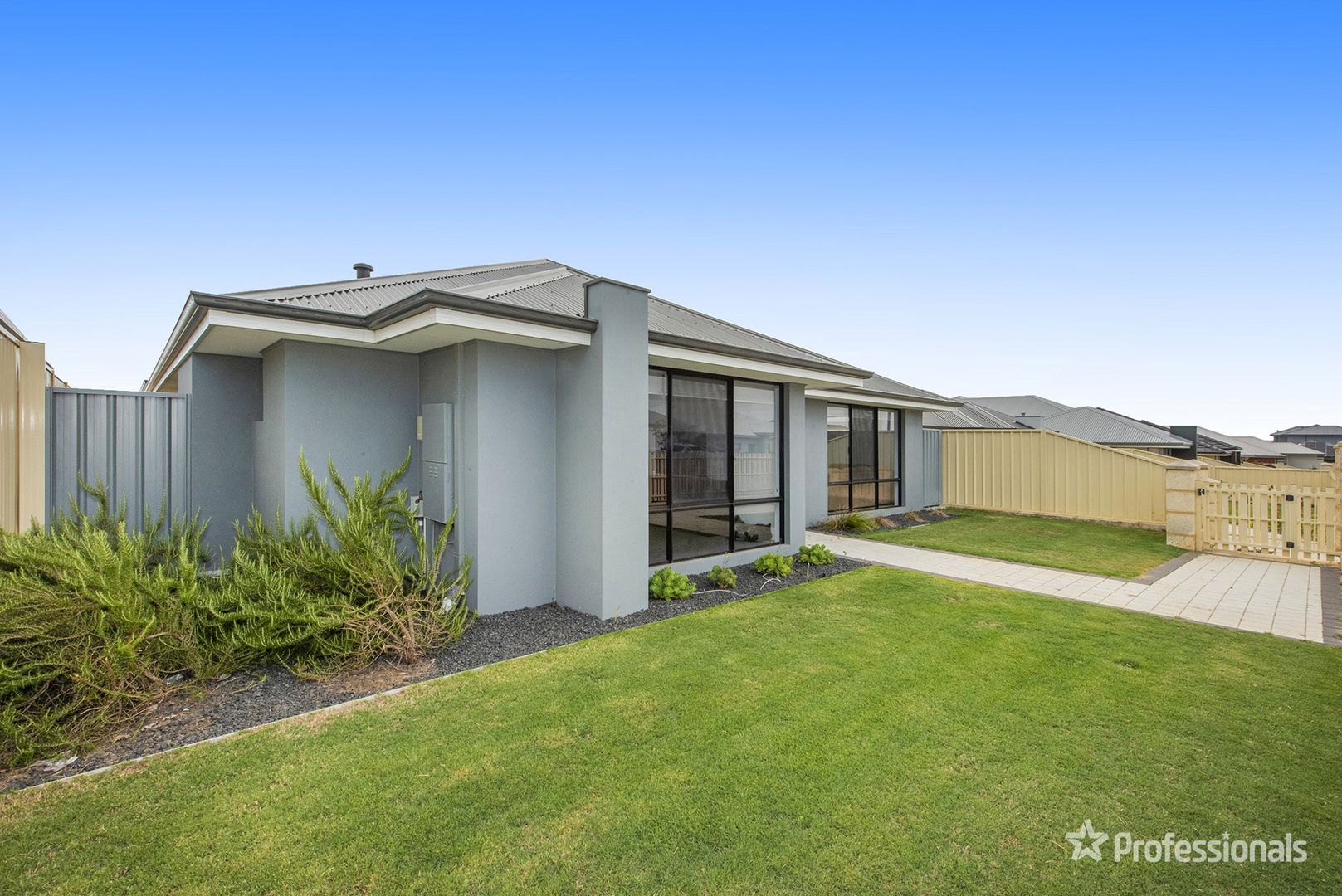 9 Elderslie Rise, Madora Bay WA 6210, Image 2