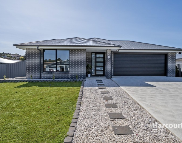 8 Janet Drive, Park Grove TAS 7320