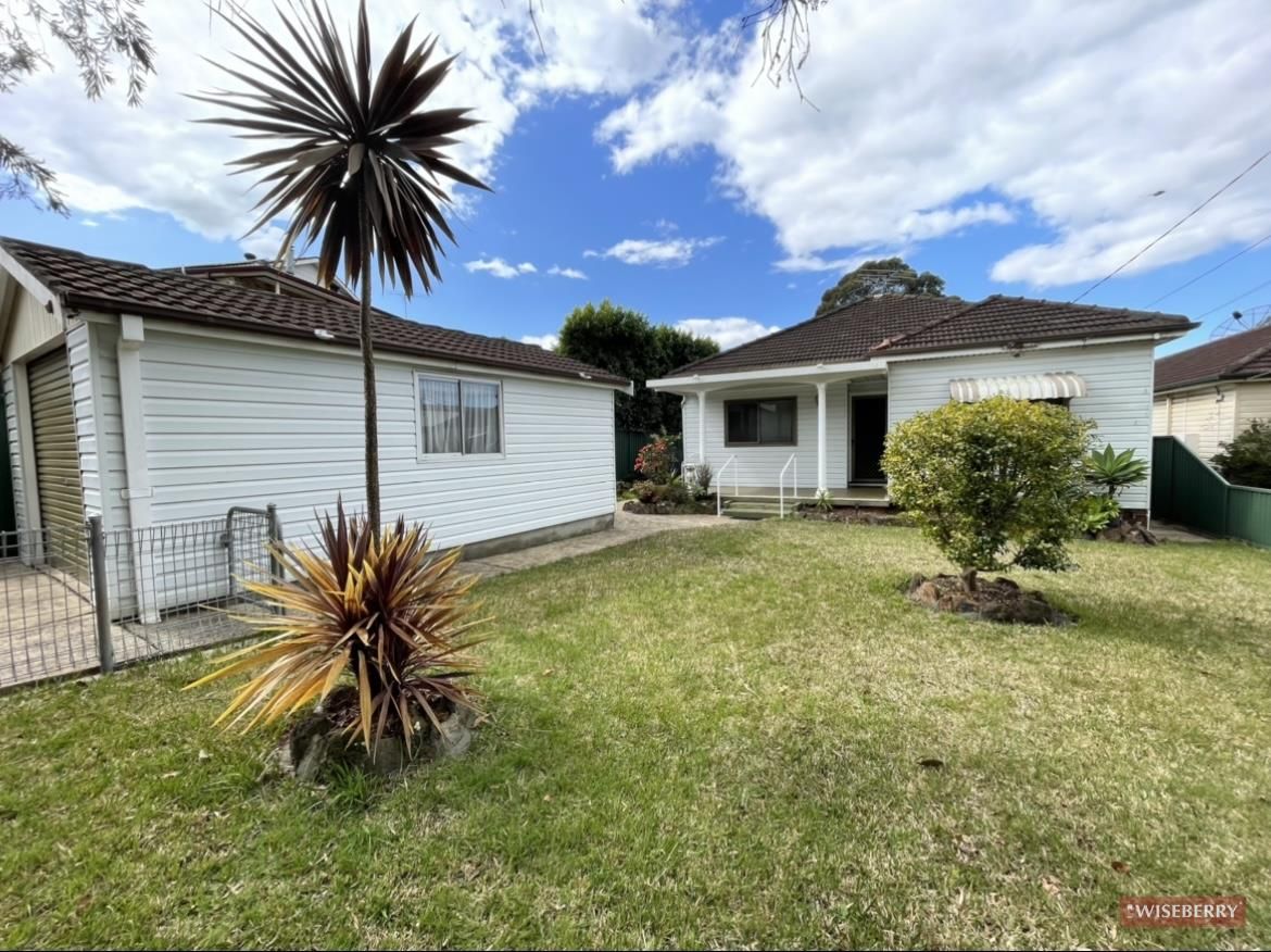 2 bedrooms House in 1 Lithgow ave YAGOONA NSW, 2199
