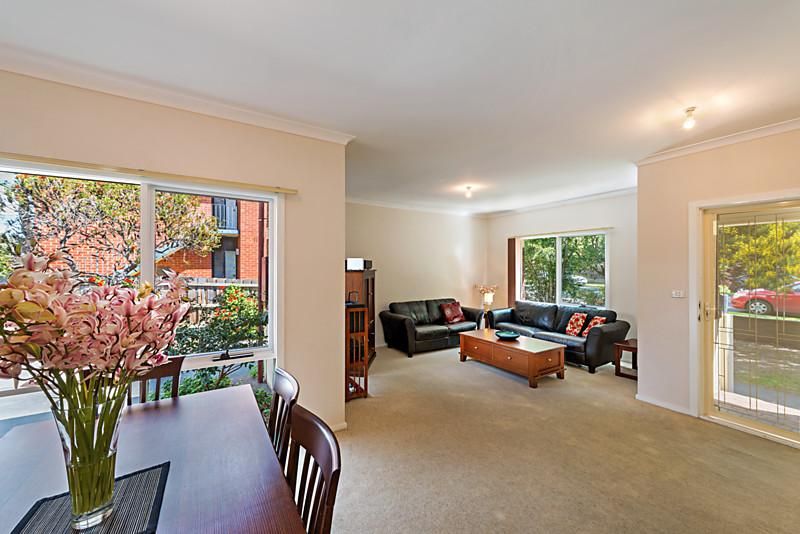 1/5 Rathmines Street, FAIRFIELD VIC 3078, Image 2