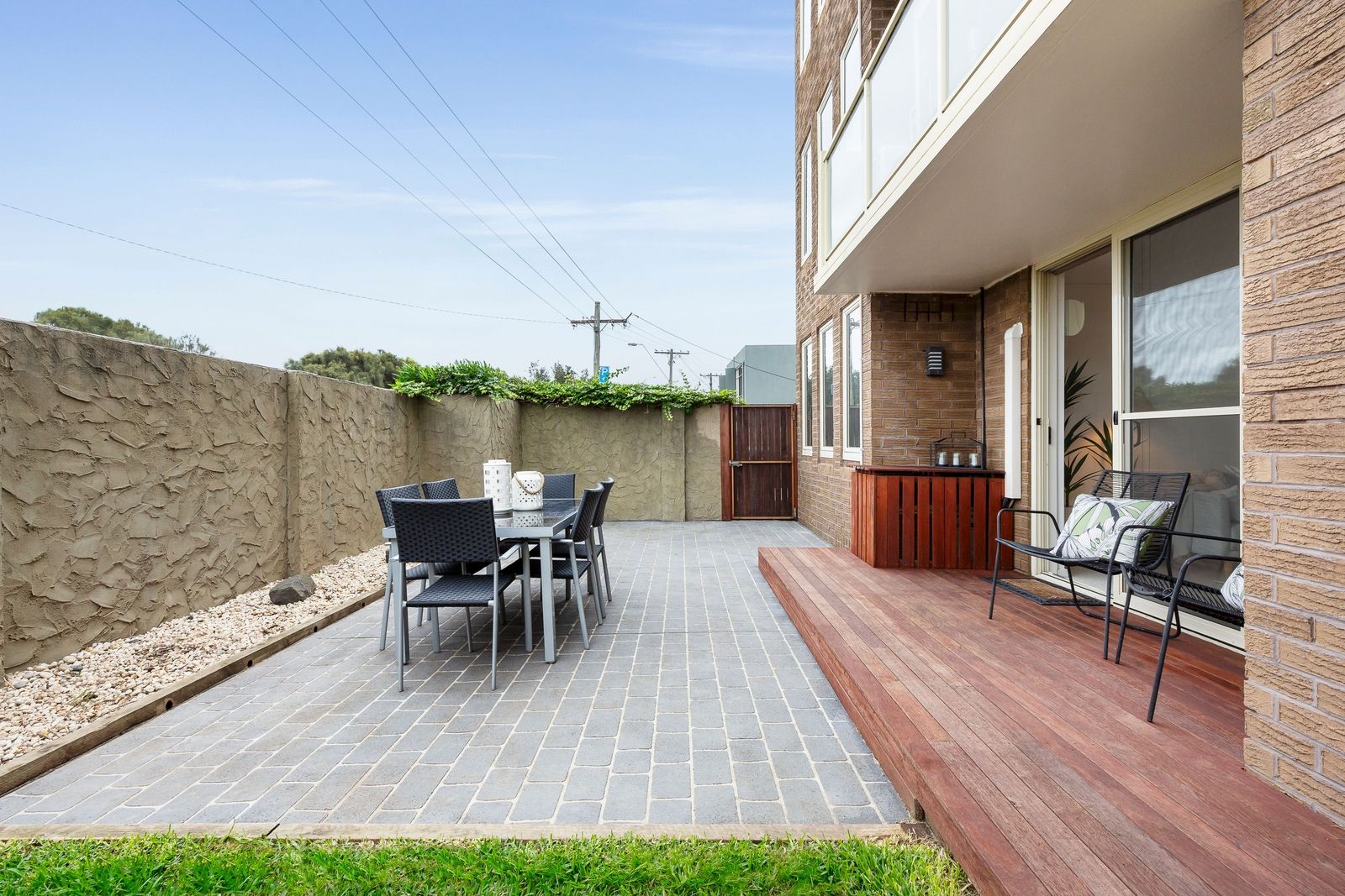 1/310 Beach Road, Black Rock VIC 3193, Image 2