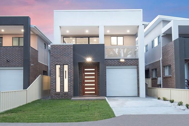 Picture of 16b Anzac Mews, WATTLE GROVE NSW 2173