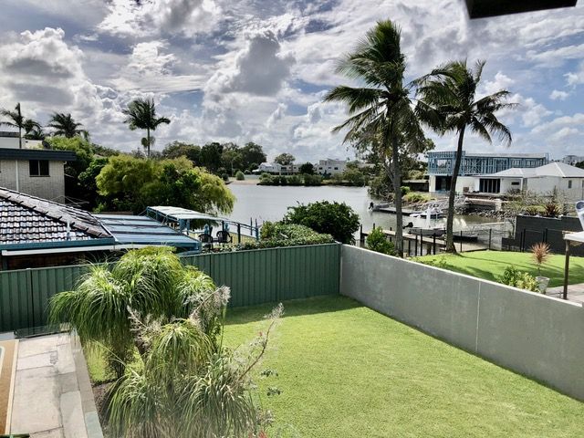 15 Maragroola Ave, Biggera Waters QLD 4216, Image 2