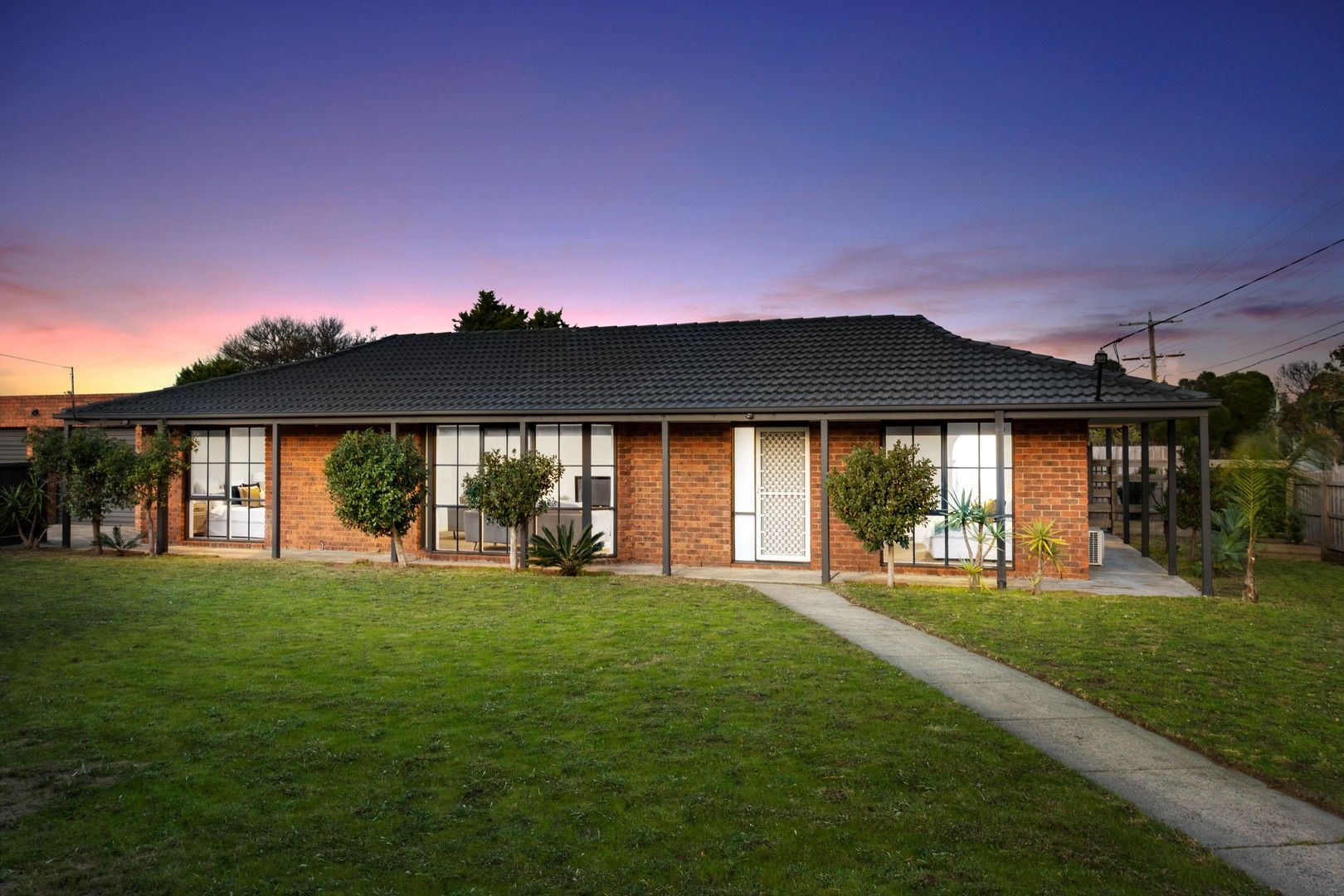 3 bedrooms House in 5 Armstrongs Road SEAFORD VIC, 3198