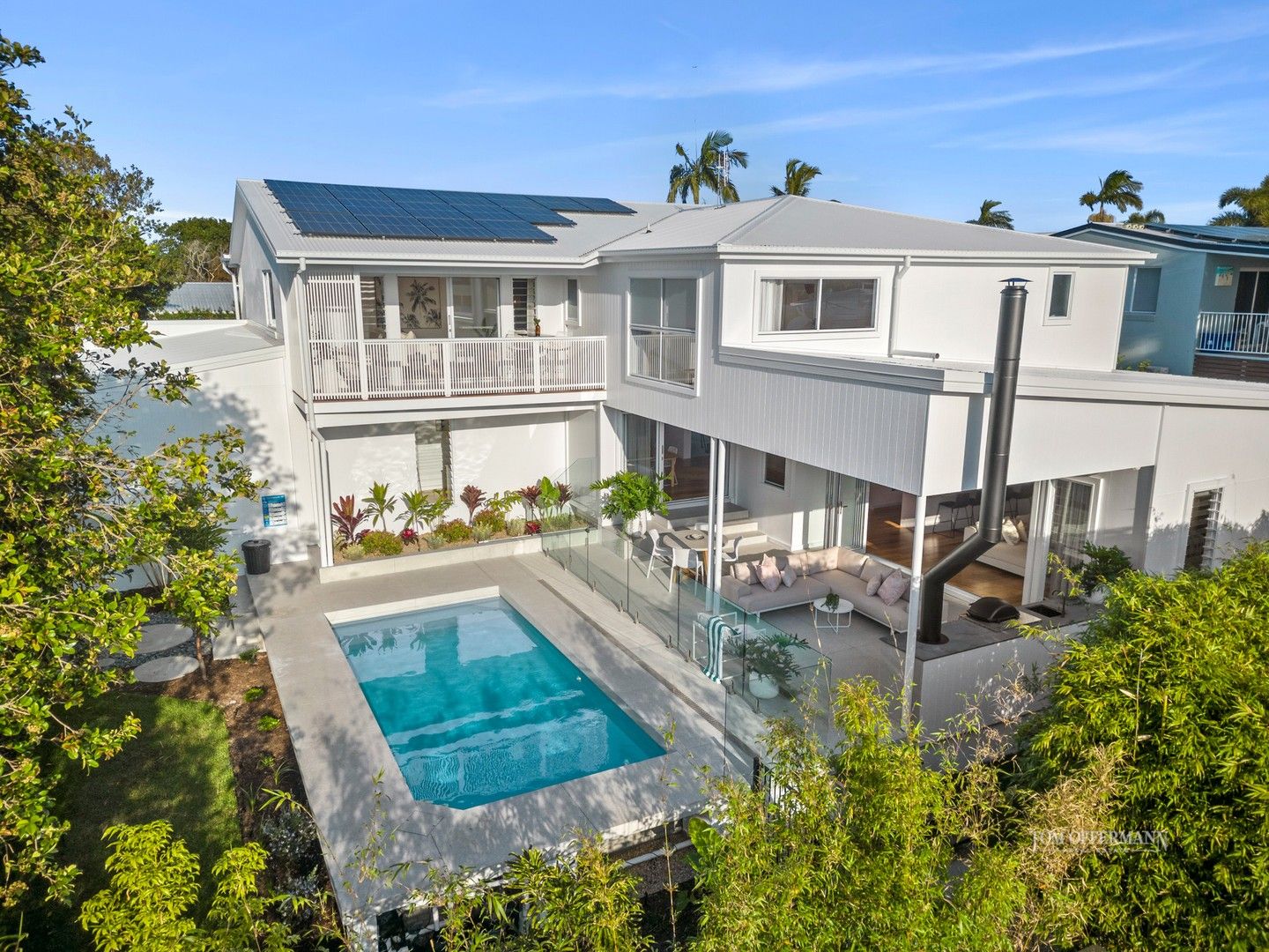 5 bedrooms House in 12 Milpera Retreat NOOSA HEADS QLD, 4567