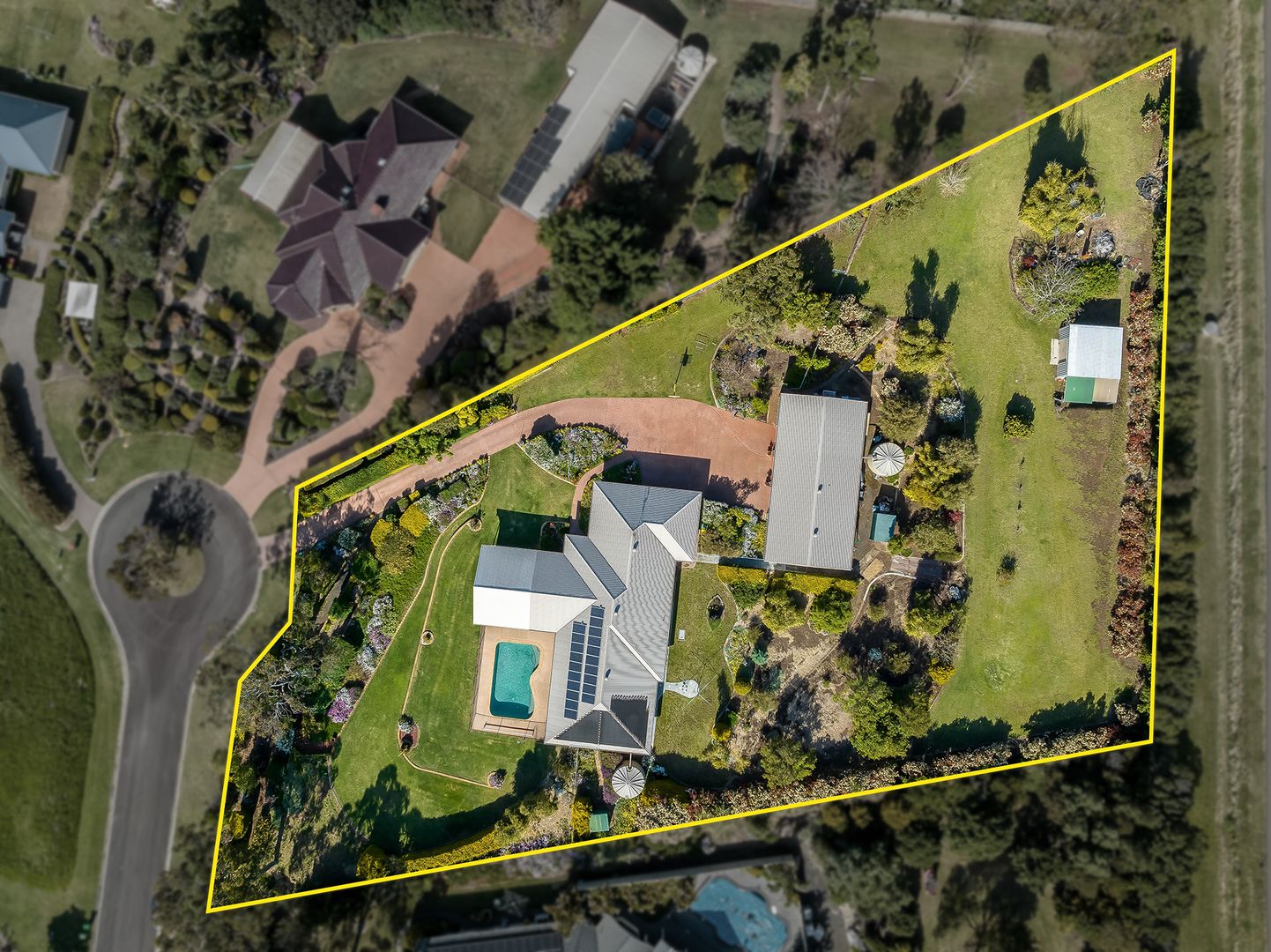 9 Christine Court, Cotswold Hills QLD 4350, Image 2