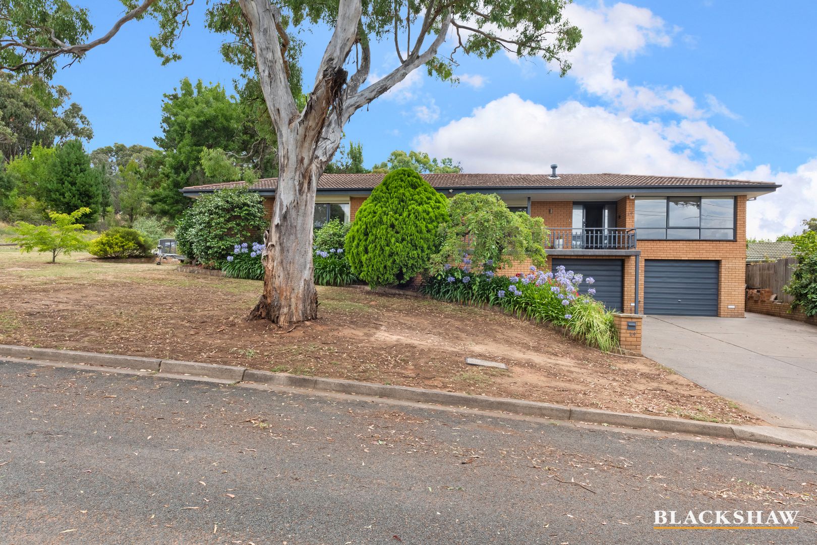 14 Gledden Street, Chifley ACT 2606, Image 2