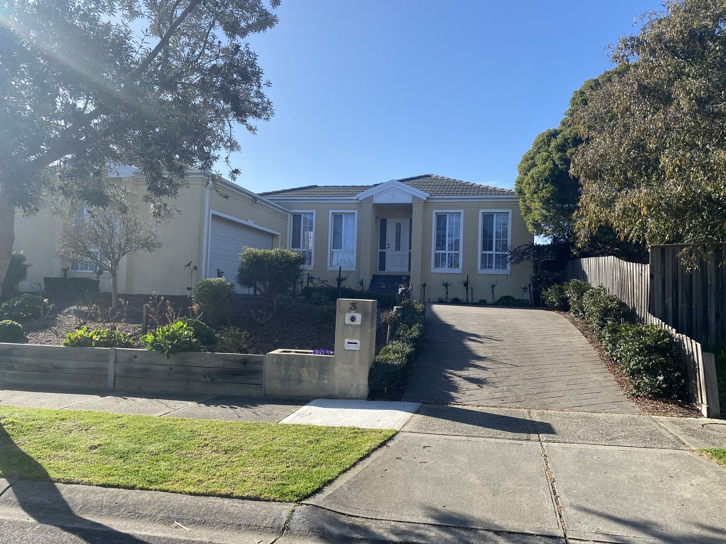 3 Brolga Place, South Morang VIC 3752 House For Rent 451 488