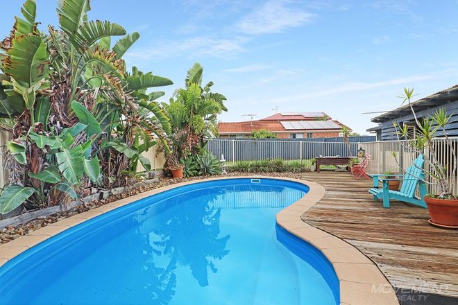 Picture of 9 Queenscliff Court, SANDSTONE POINT QLD 4511