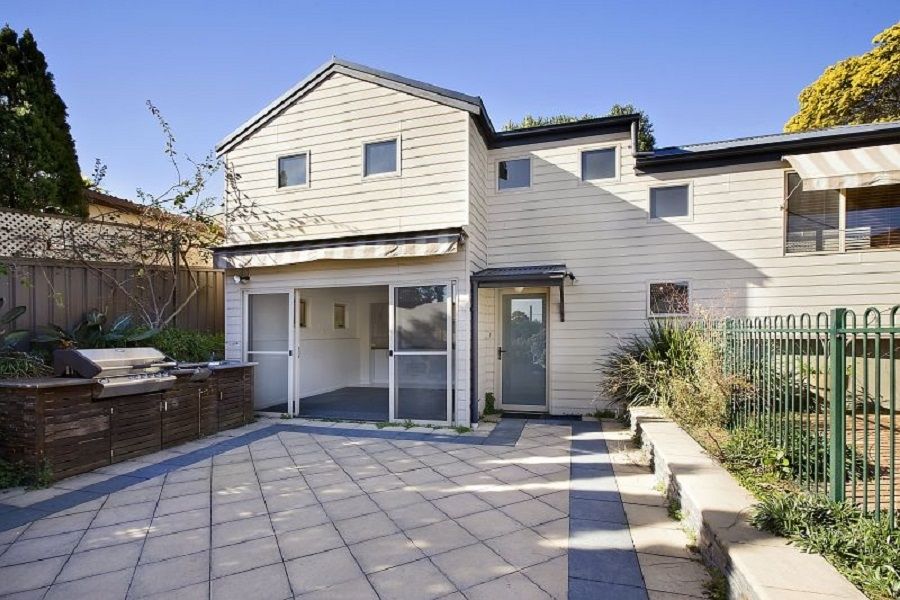 2 bedrooms Villa in 1/27 Solander Street MATRAVILLE NSW, 2036