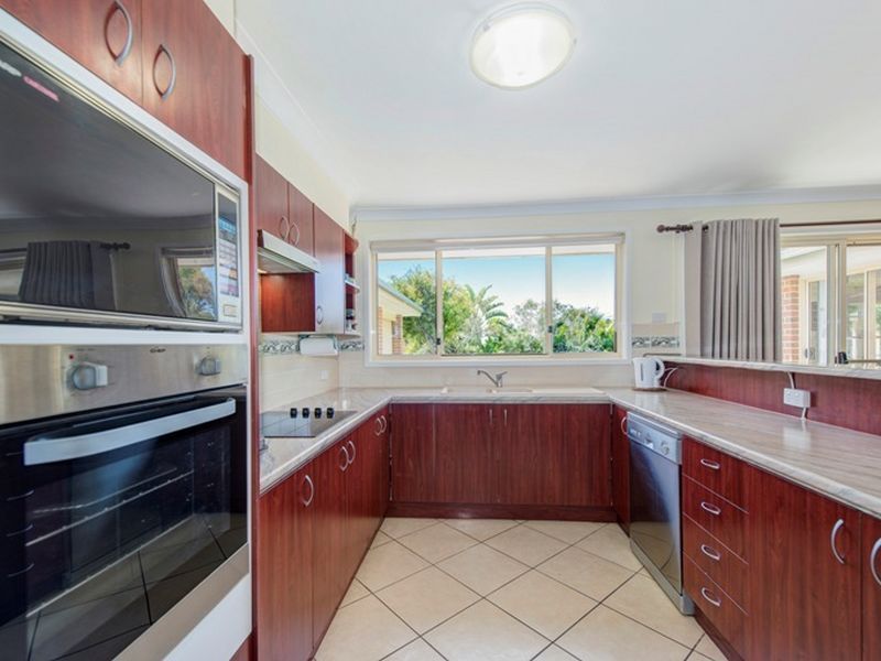 3 Sea Eagle Crescent, CAVES BEACH NSW 2281, Image 1