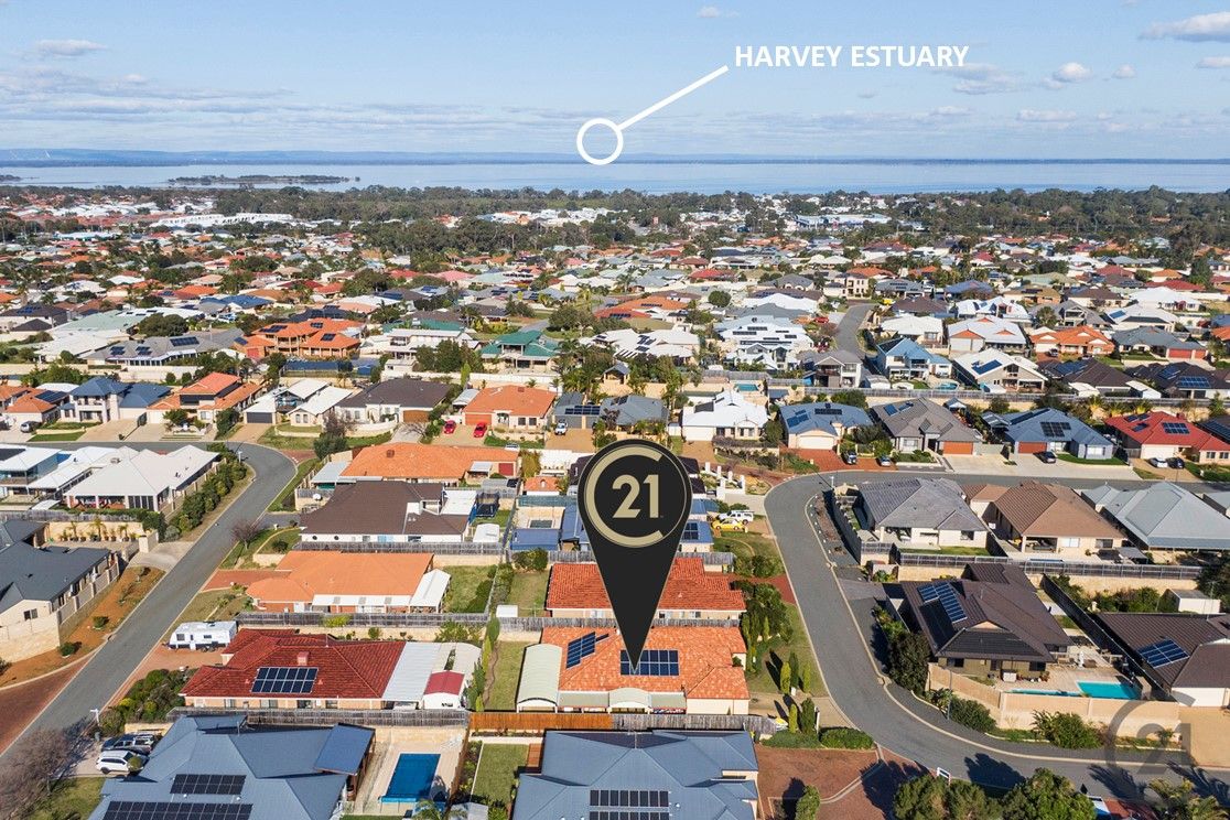 4 bedrooms House in 23 Waratah Circle HALLS HEAD WA, 6210