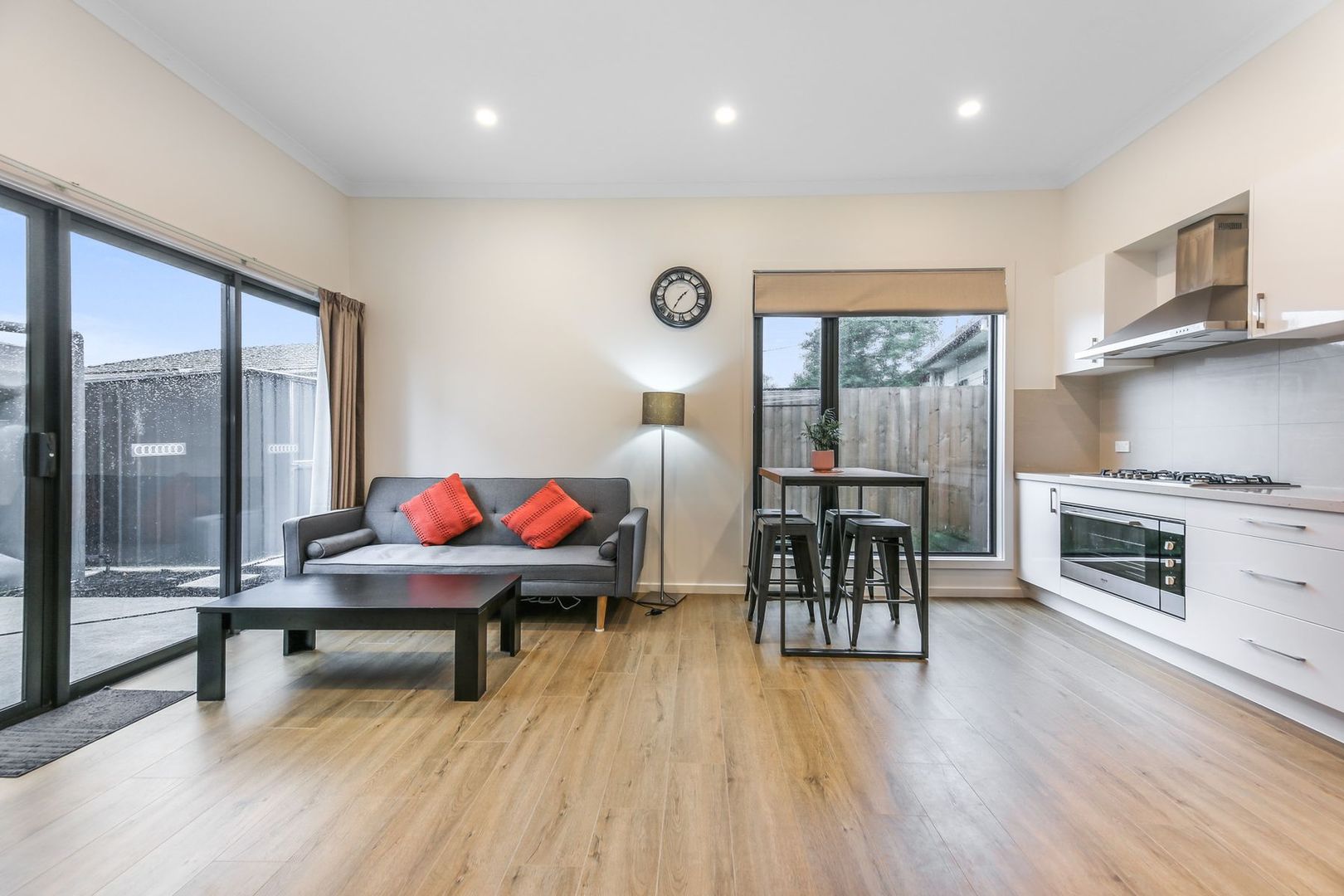 2 bedrooms Townhouse in 3/4 View Road SPRINGVALE VIC, 3171