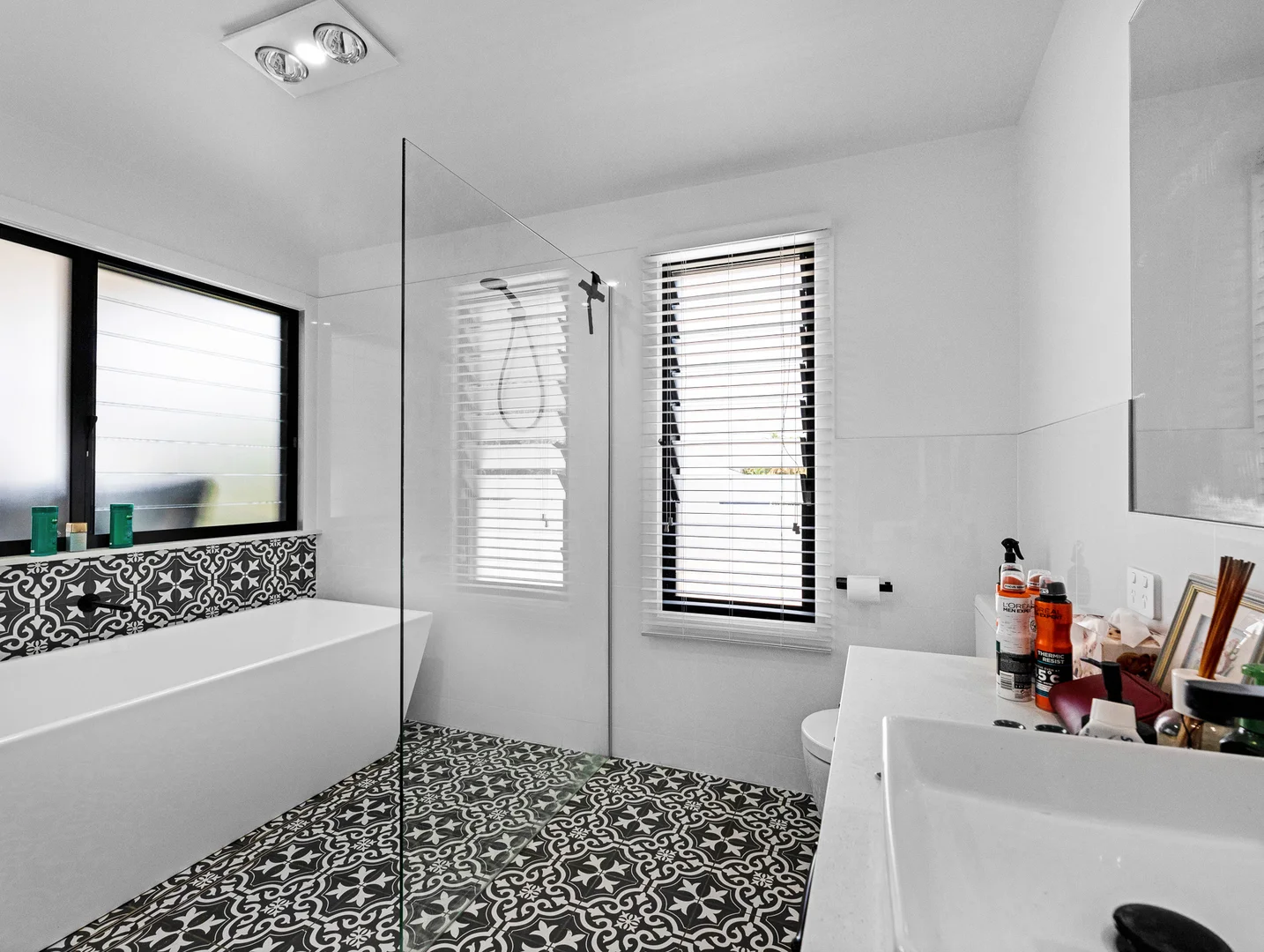 Additional image 10 of 527 Esplanade, Urangan QLD 4655