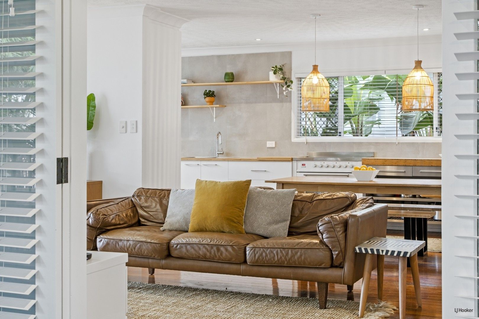 3 bedrooms House in 41 Warrina Crescent BURLEIGH WATERS QLD, 4220