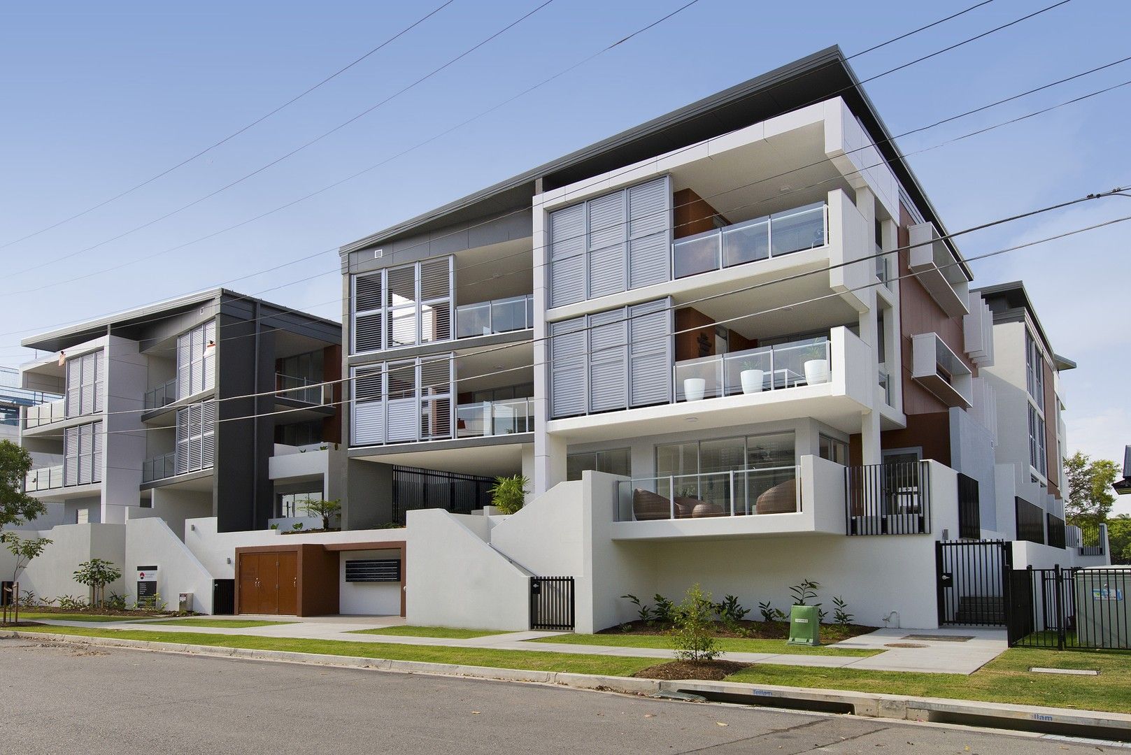 2 bedrooms Apartment / Unit / Flat in 12/15 BARRAMUL ST BULIMBA QLD, 4171