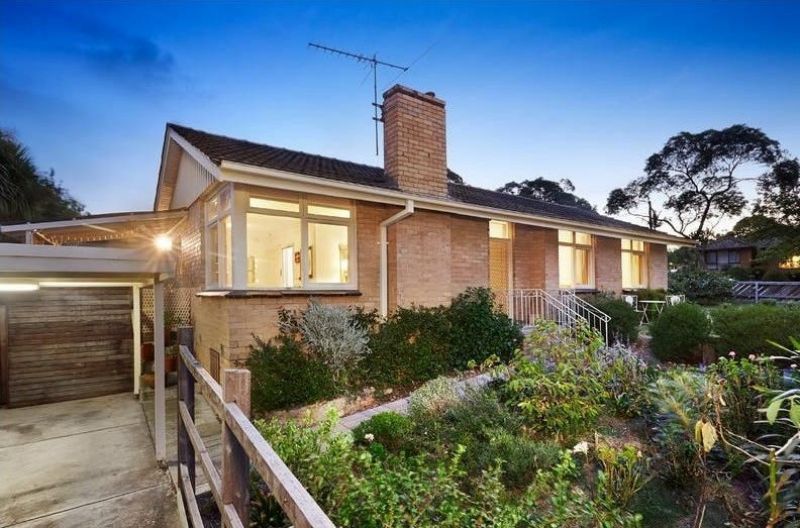 3 bedrooms House in 21 Reserve Ave MITCHAM VIC, 3132