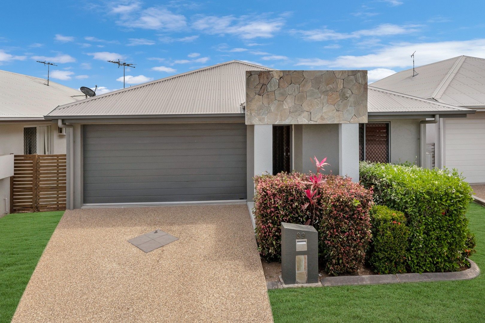 4 bedrooms House in 89 Lemongrass Lane KIRWAN QLD, 4817