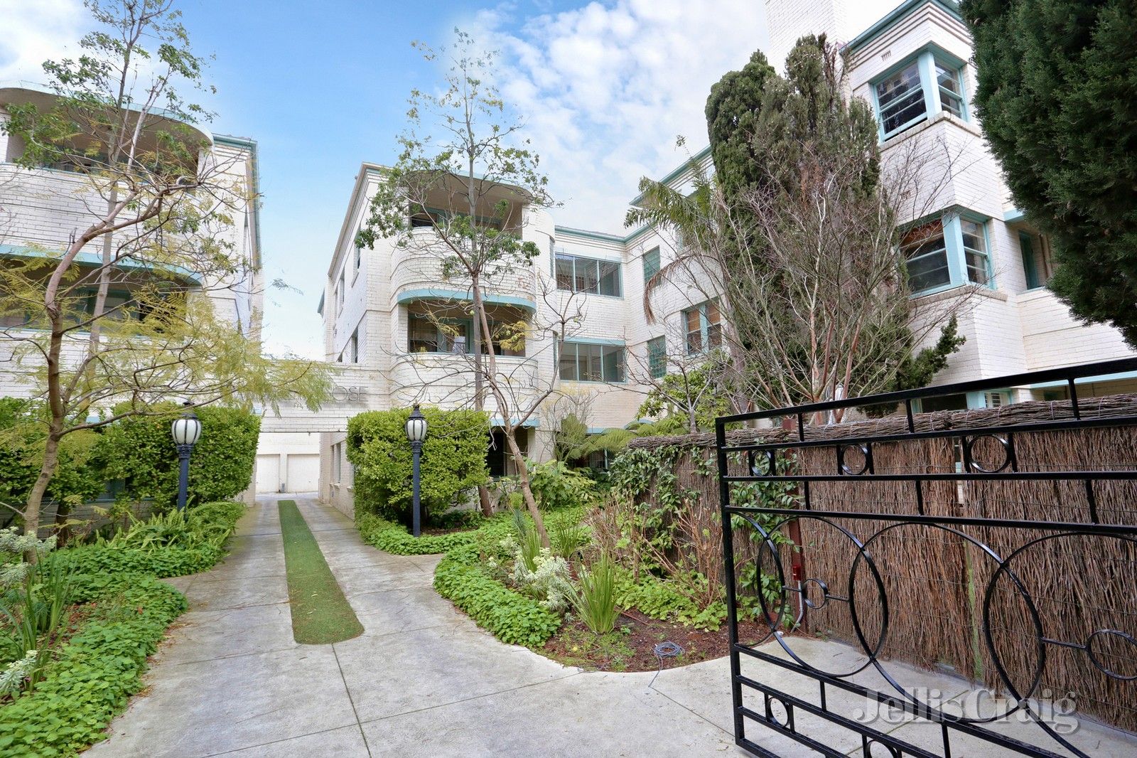 2 bedrooms Apartment / Unit / Flat in 2/12 Marne Street SOUTH YARRA VIC, 3141