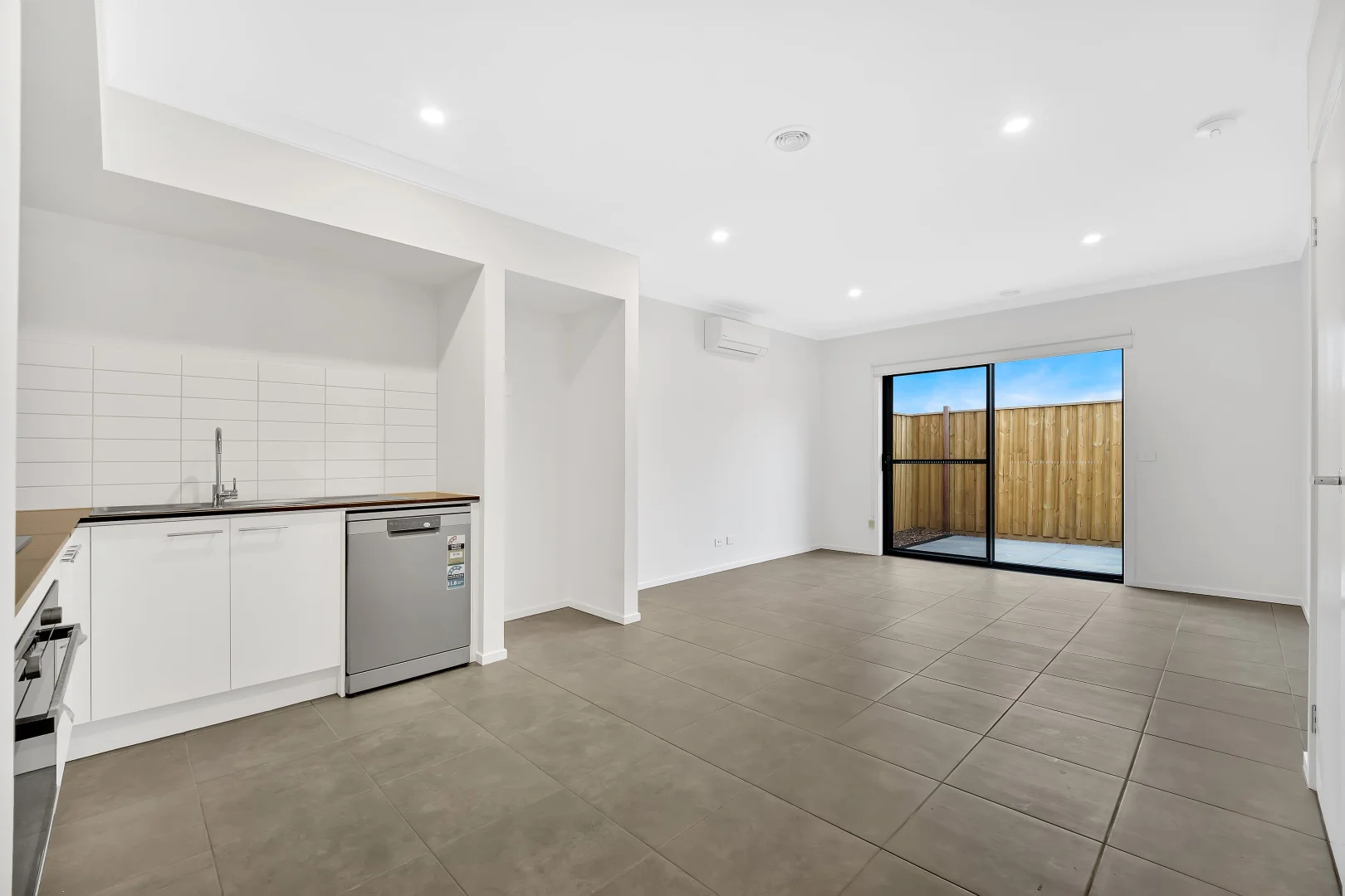 Additional image 6 of 8 Trieste Crescent, Deanside VIC 3336