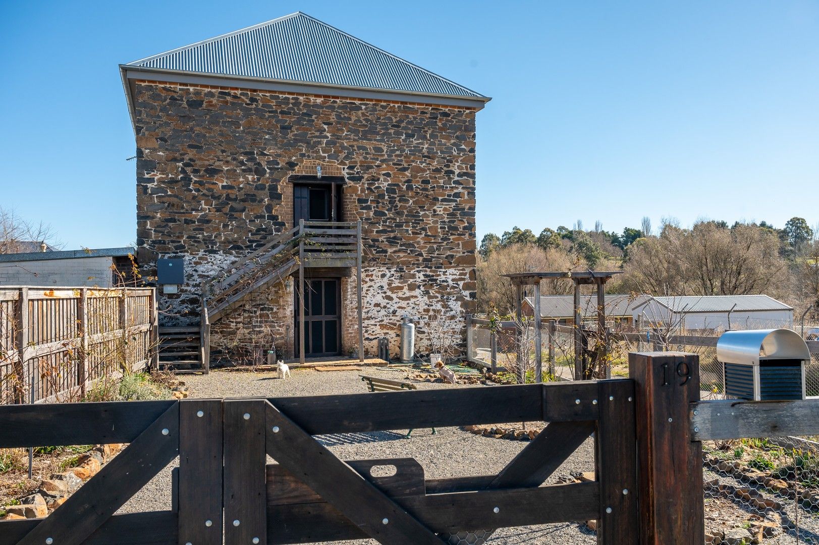 19 Roberts Street, Crookwell NSW 2583 Domain