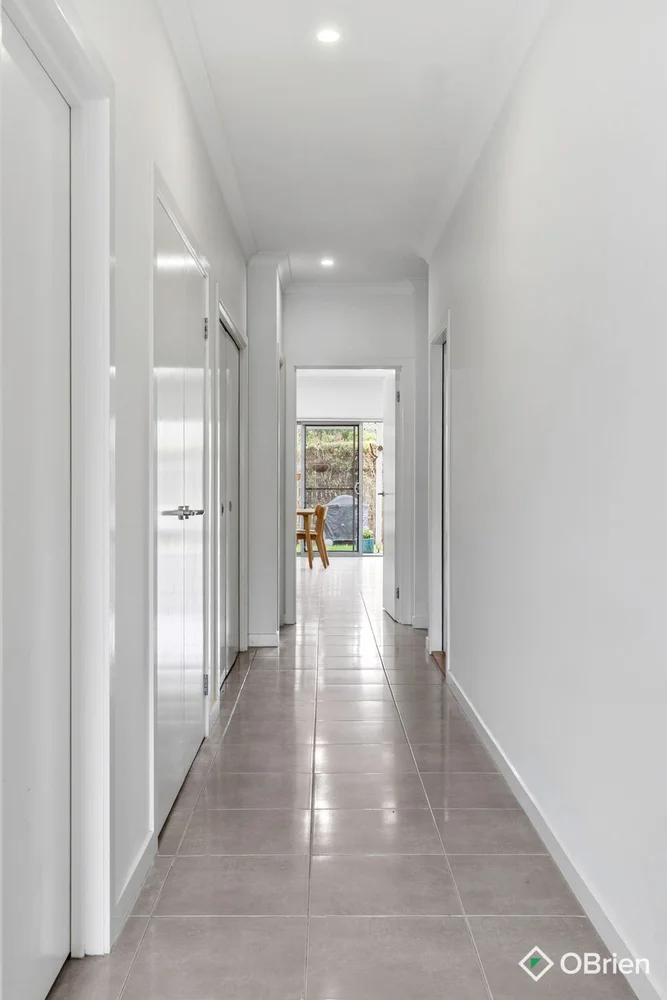 Additional image 2 of 11/2 Sanoma Drive, Skye VIC 3977