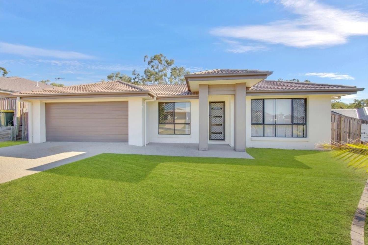 4 bedrooms House in 17 Nardoo Place GLEN EDEN QLD, 4680