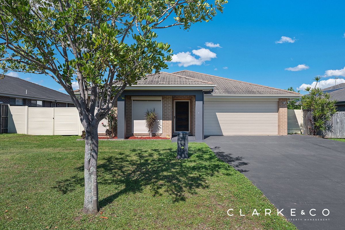 4 bedrooms House in 29 Lapwing Street ABERGLASSLYN NSW, 2320