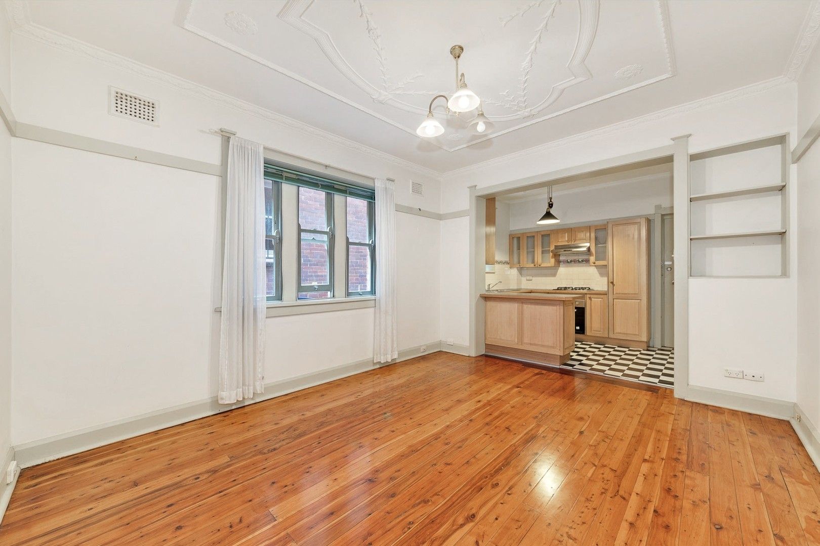 1 bedrooms Apartment / Unit / Flat in 2/111 Carabella Street KIRRIBILLI NSW, 2061