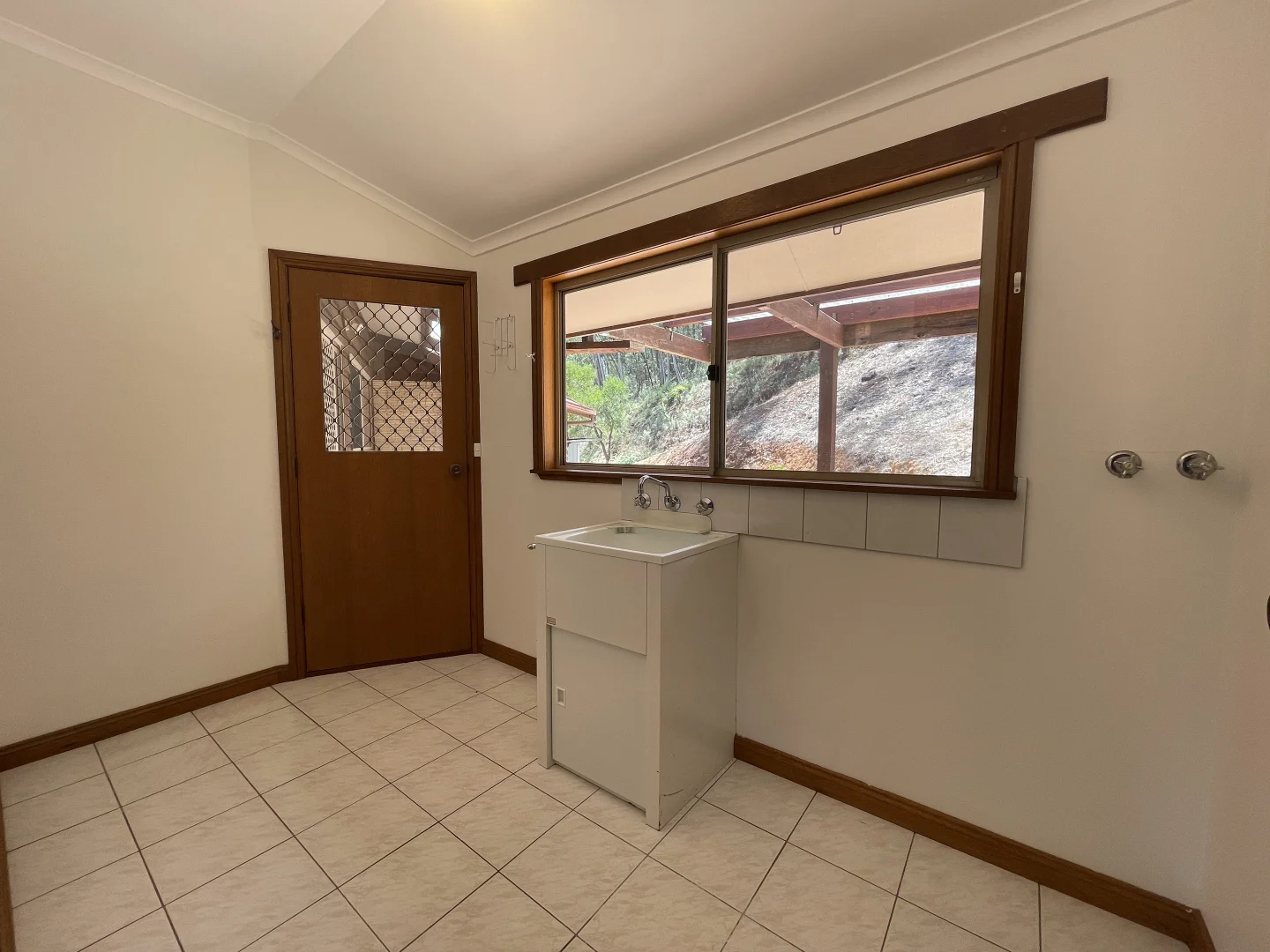 Additional image 14 of 6833 Great Alpine Road, Porepunkah VIC 3740