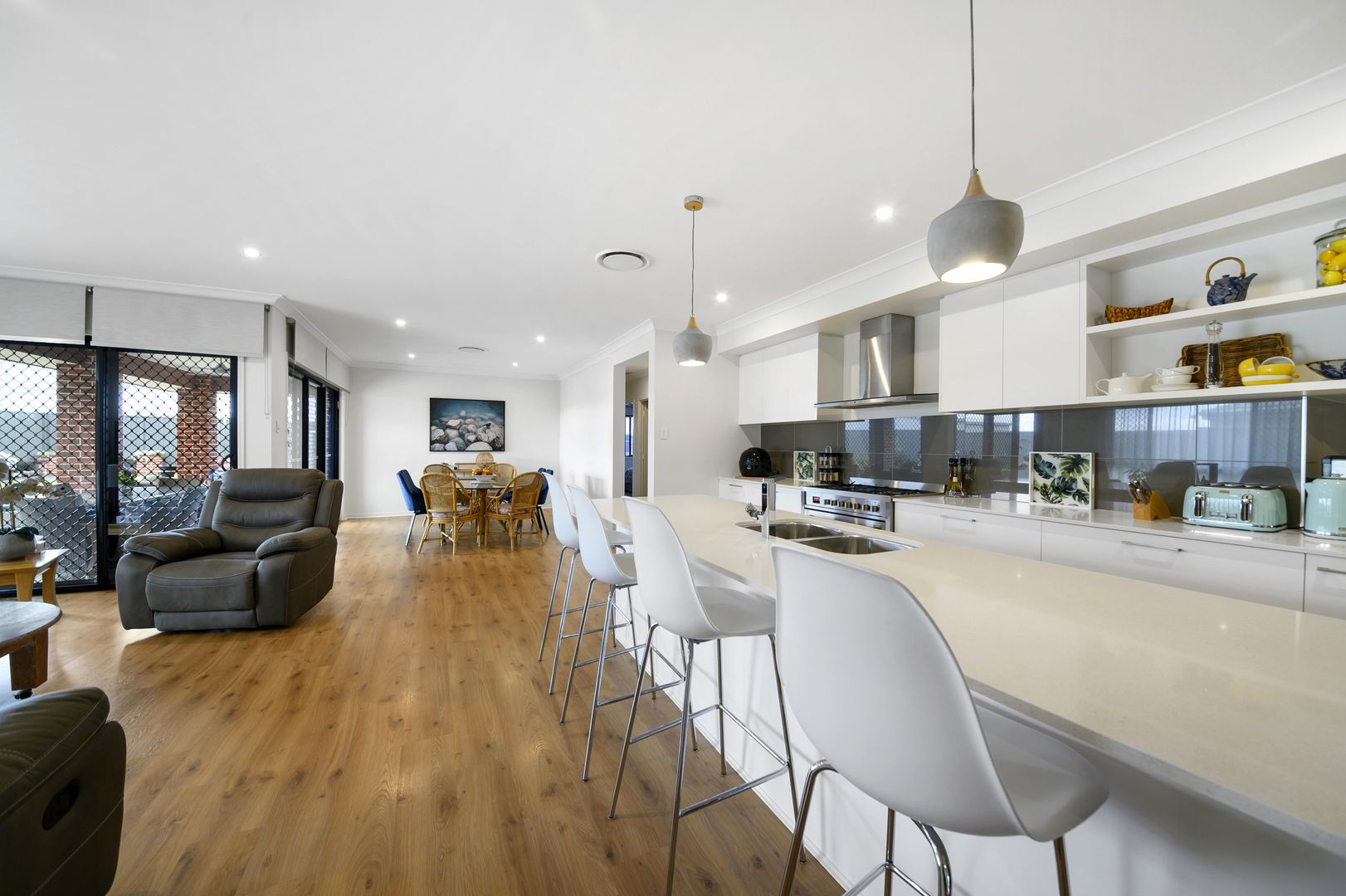 7 Derby Drive, Rosenthal Heights Property History & Address Research