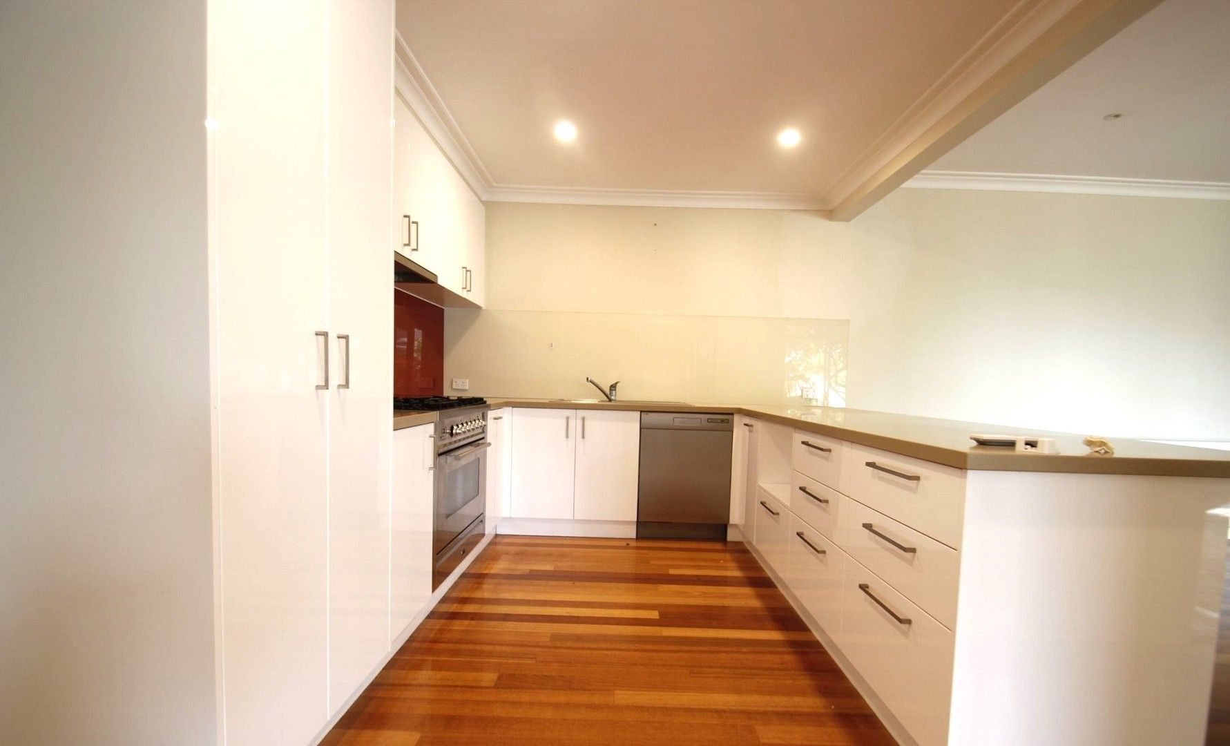 4 bedrooms House in 17 Valley Road MOUNT WAVERLEY VIC, 3149