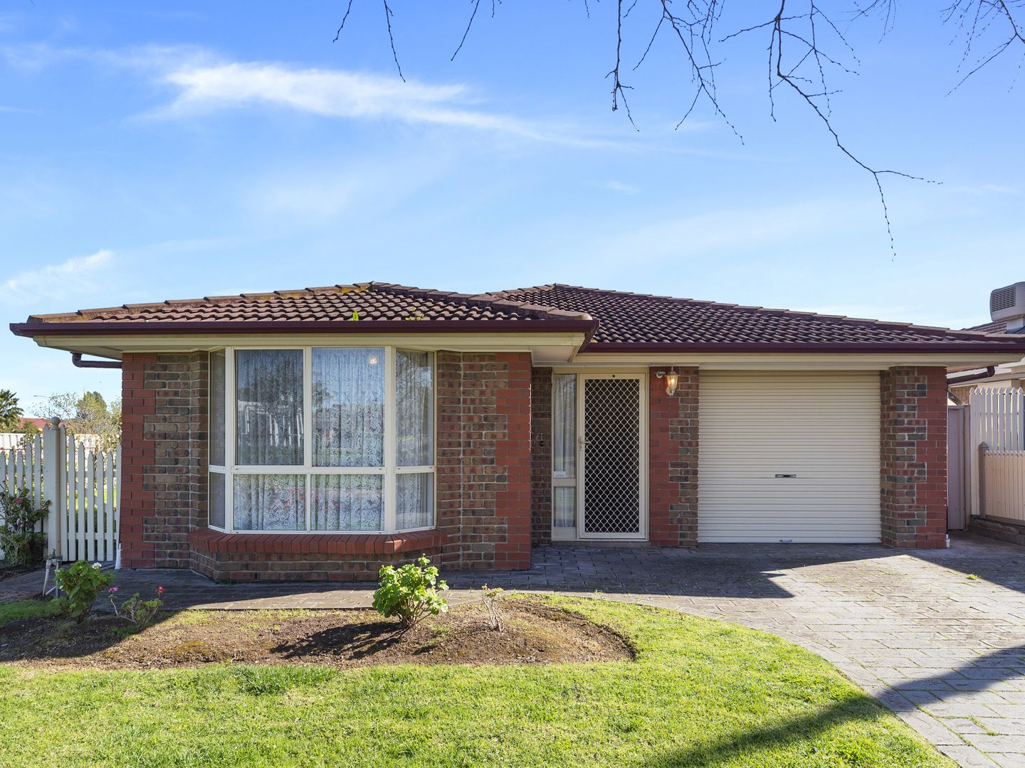 12 Windlass Square, Seaford Rise SA 5169, Image 2