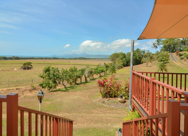 4 Seaview Court, Rocky Point QLD 4873