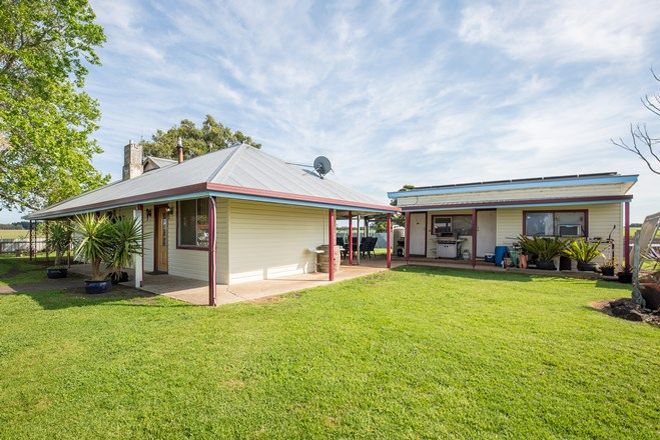 Picture of 1063 Kangaroo Flat Road, KOORINE SA 5279