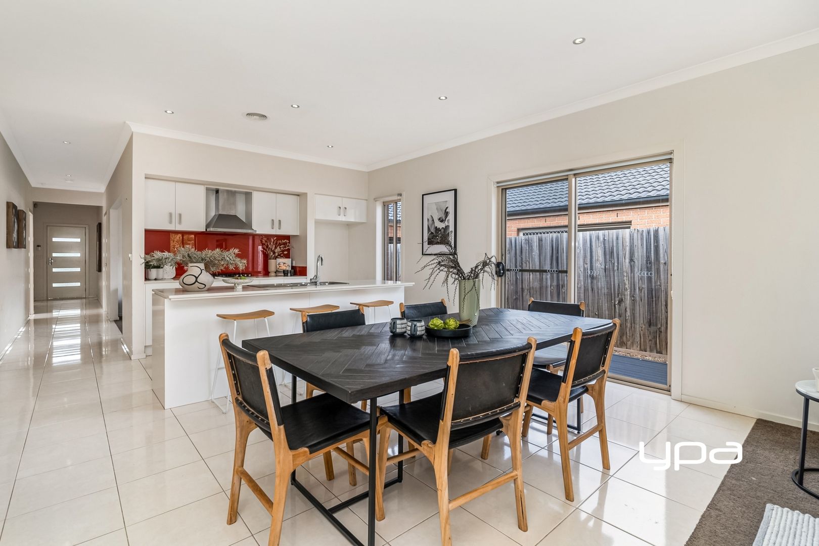 27 Courtney Drive, Sunbury VIC 3429, Image 2