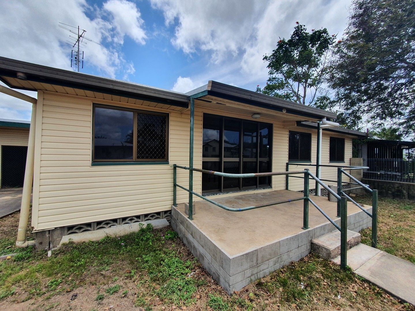 3 bedrooms House in 131 Cameron Street AYR QLD, 4807