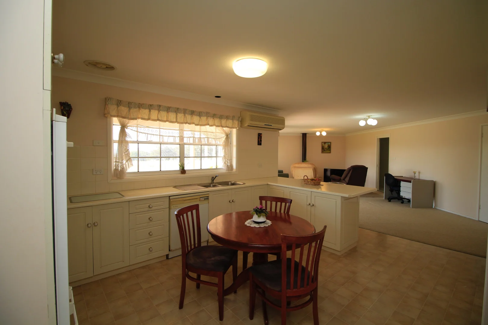 Additional image 6 of 88 Toms Dr, Inverell NSW 2360