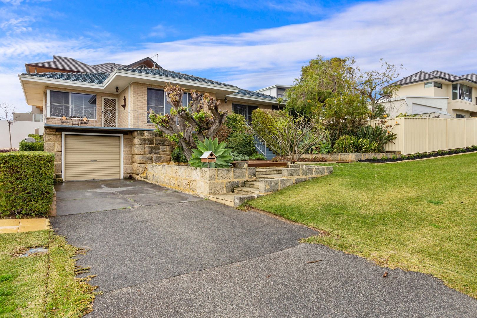 33 Beach Road, Coogee WA 6166, Image 1