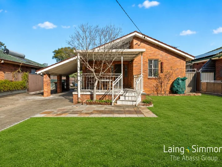 52 Wangaroa Crescent, Lethbridge Park NSW 2770