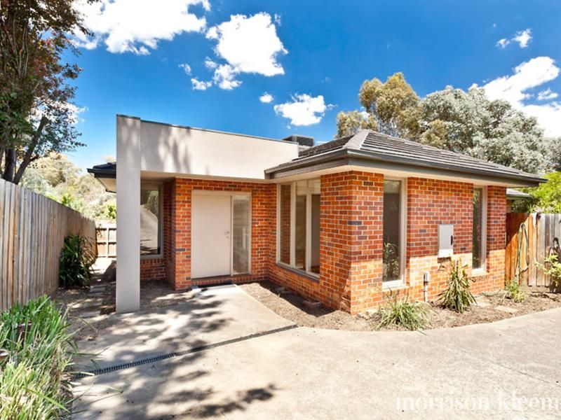 3 bedrooms Apartment / Unit / Flat in 2/6 Walsh Street ELTHAM VIC, 3095